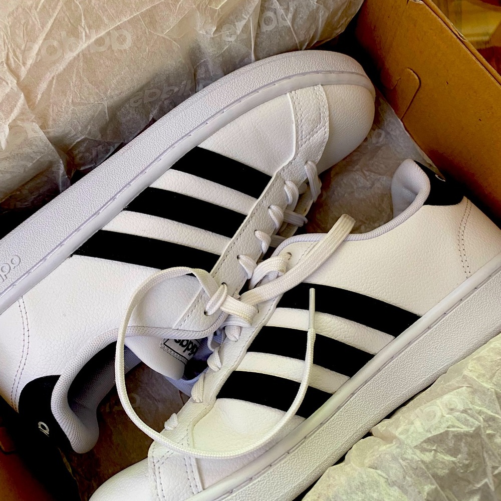 Adidas Grand Court Shoe